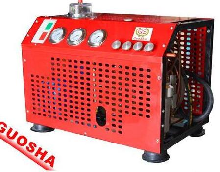 高壓空壓機(jī)壓縮空氣中含水過(guò)高原因_上海國(guó)廈壓縮機(jī) .為高壓空壓機(jī)配置的干燥設(shè)備能力不夠